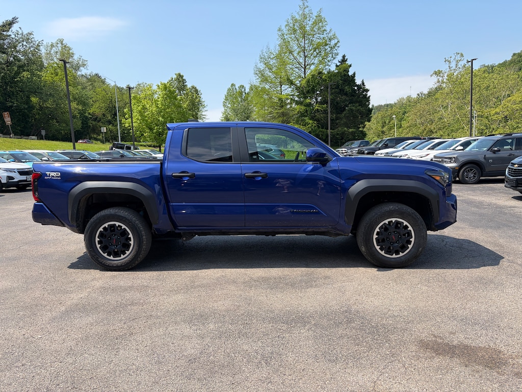 Used 2024 Toyota Tacoma 4WD Truck Double Cab