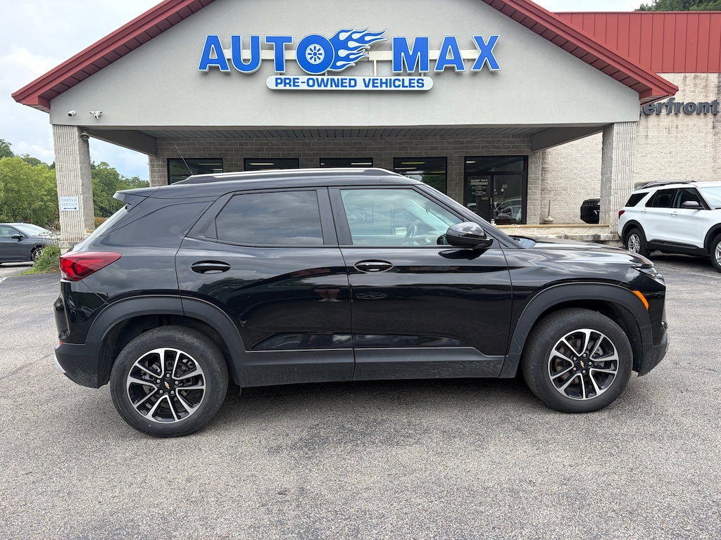 Used 2025 Chevrolet Trailblazer LT SUV