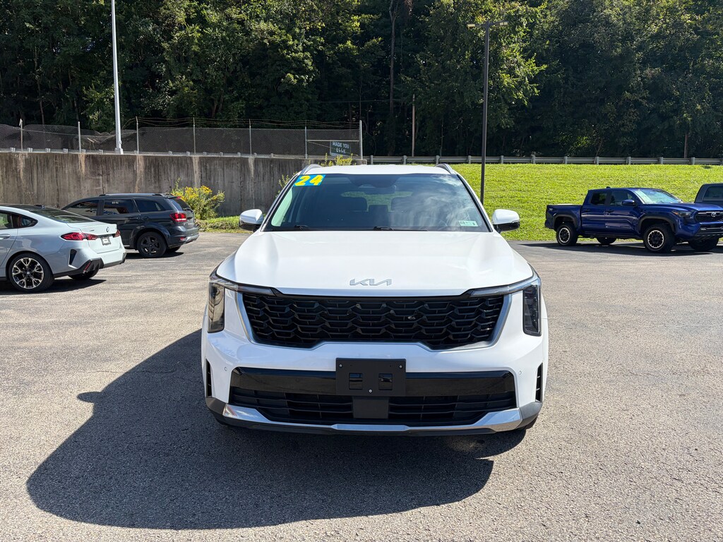 Used 2024 Kia Sorento S SUV