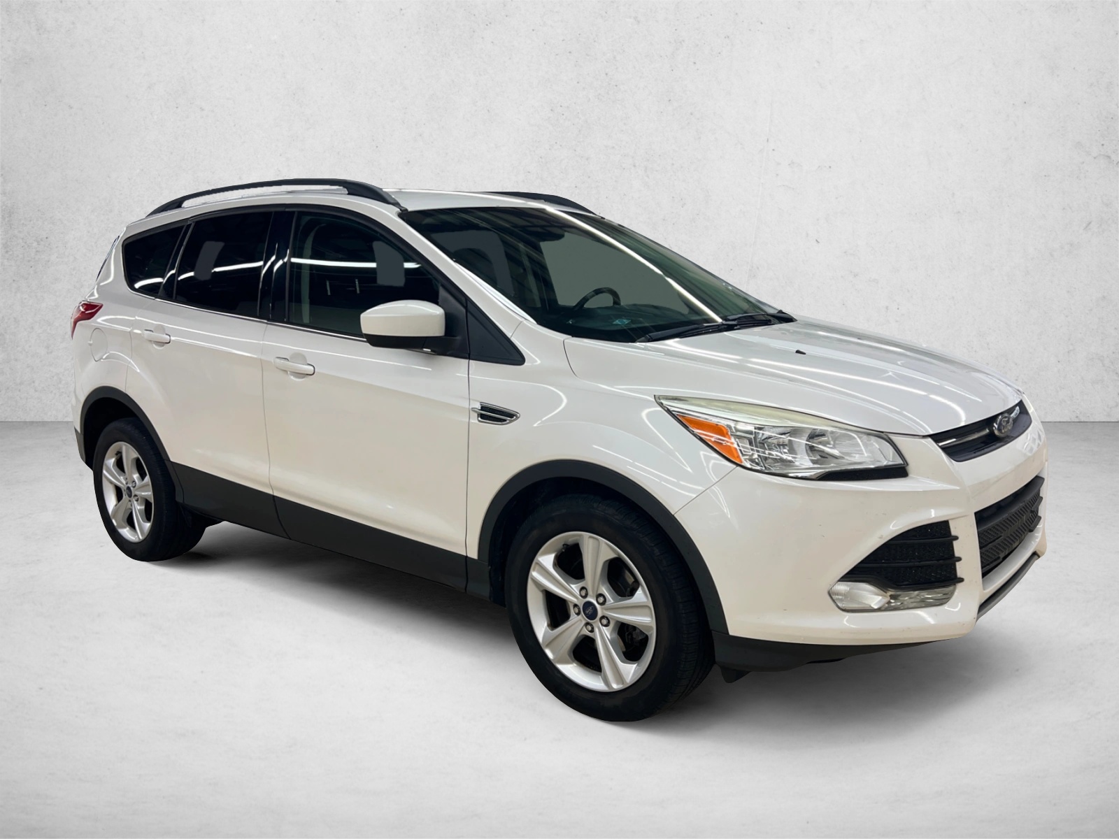Used 2015 Ford Escape SE SUV
