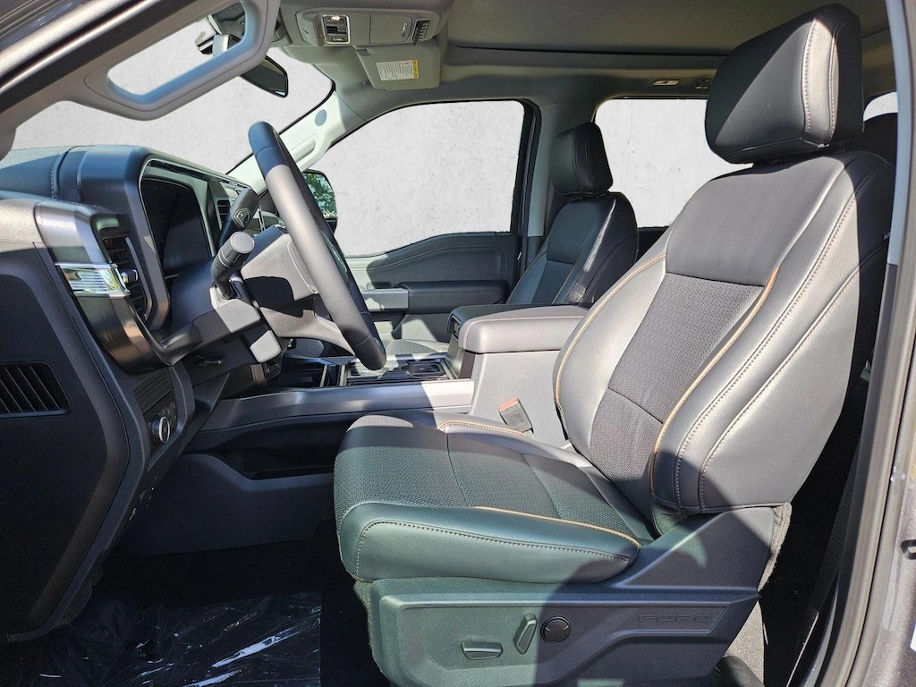 New 2026 Ford F-250 LARIAT Truck Crew Cab