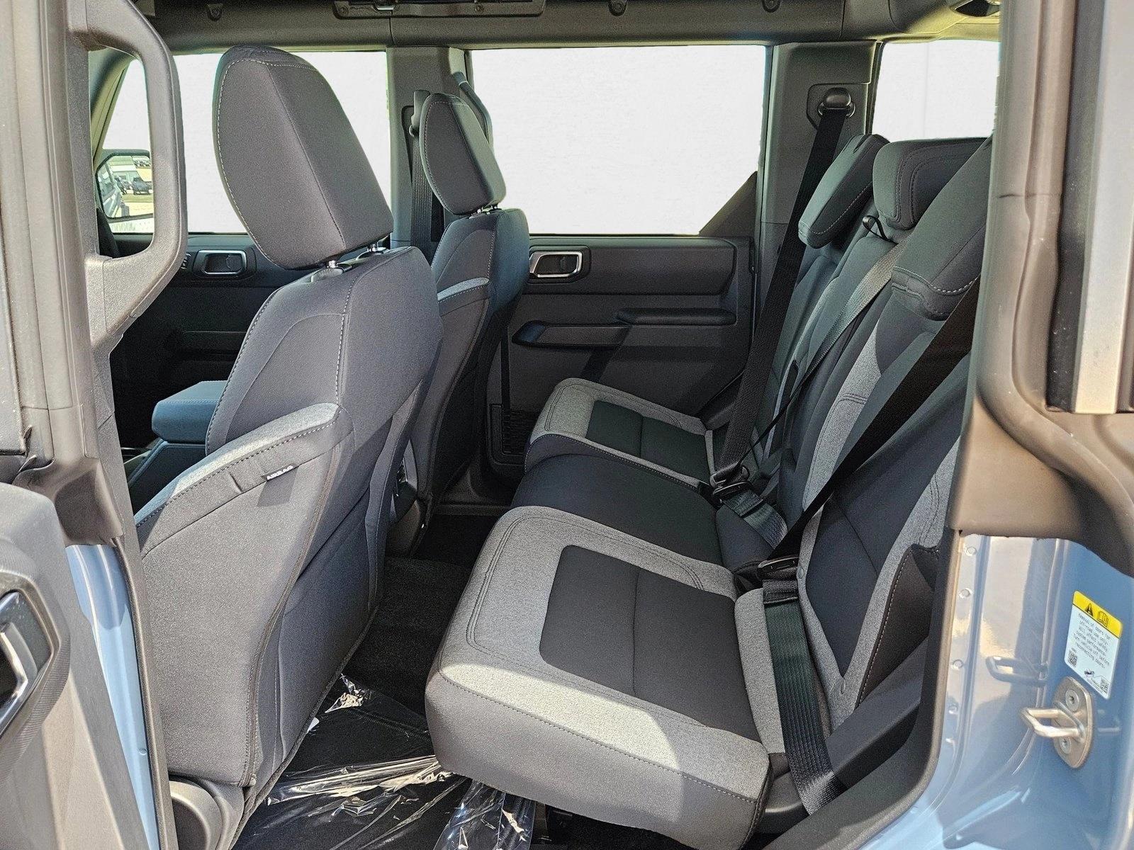 2025 Ford Bronco 4-Door Base - Photo 16