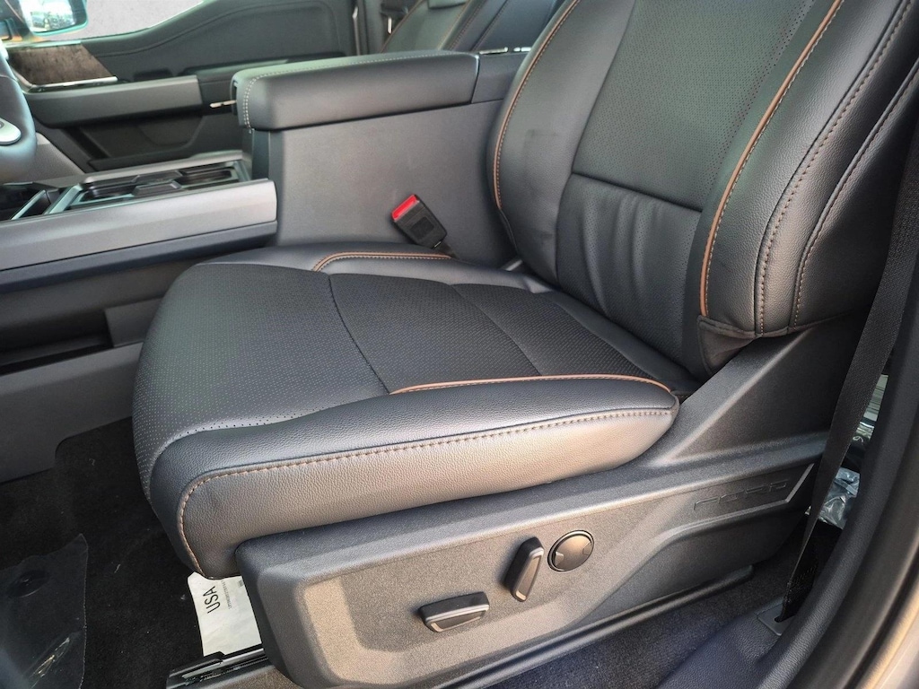 New 2026 Ford F-250 LARIAT Truck Crew Cab