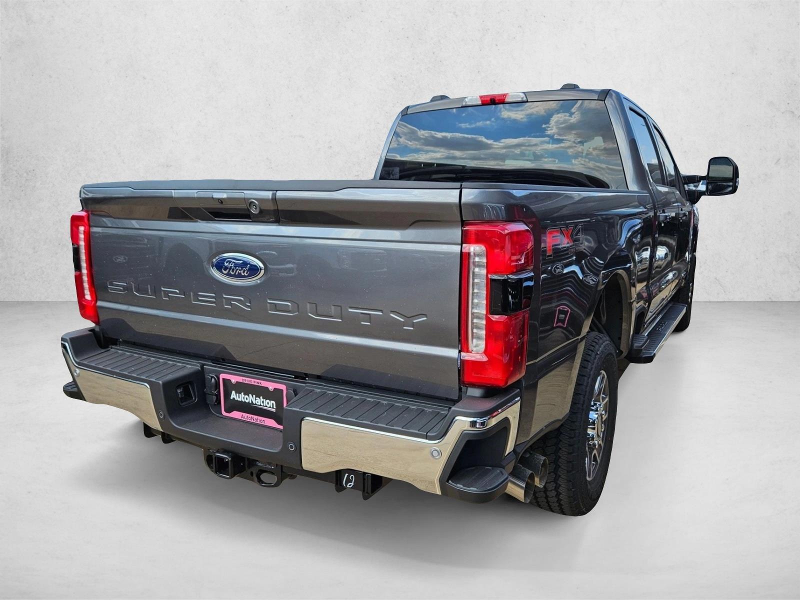 2026 Ford F-250 Super Duty Lariat - Photo 2