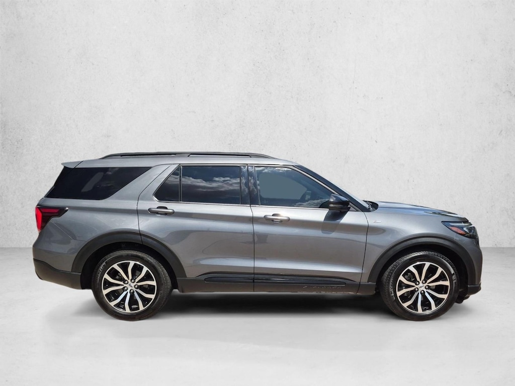 Used 2025 Ford Explorer ST-Line SUV