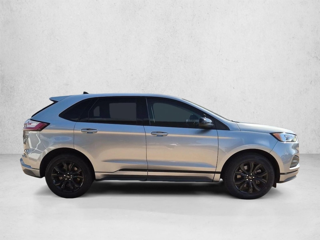 Used 2023 Ford Edge SE SUV
