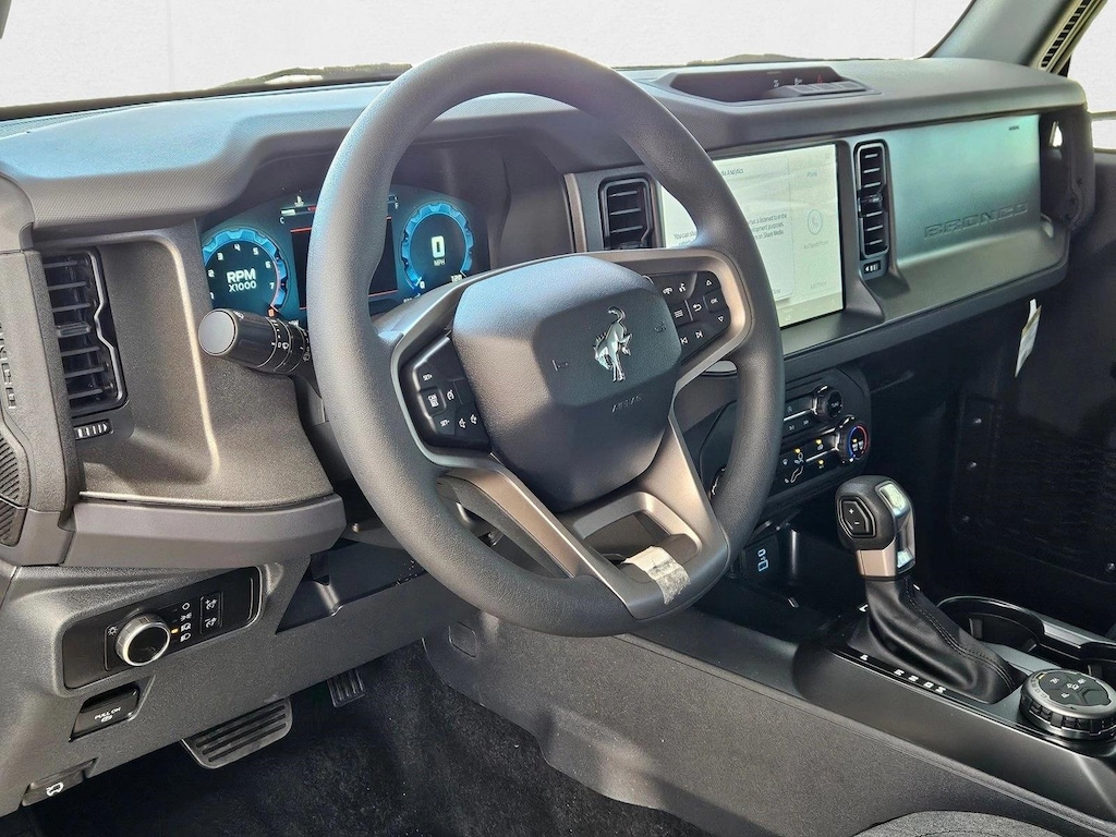 New 2025 Ford Bronco Base SUV