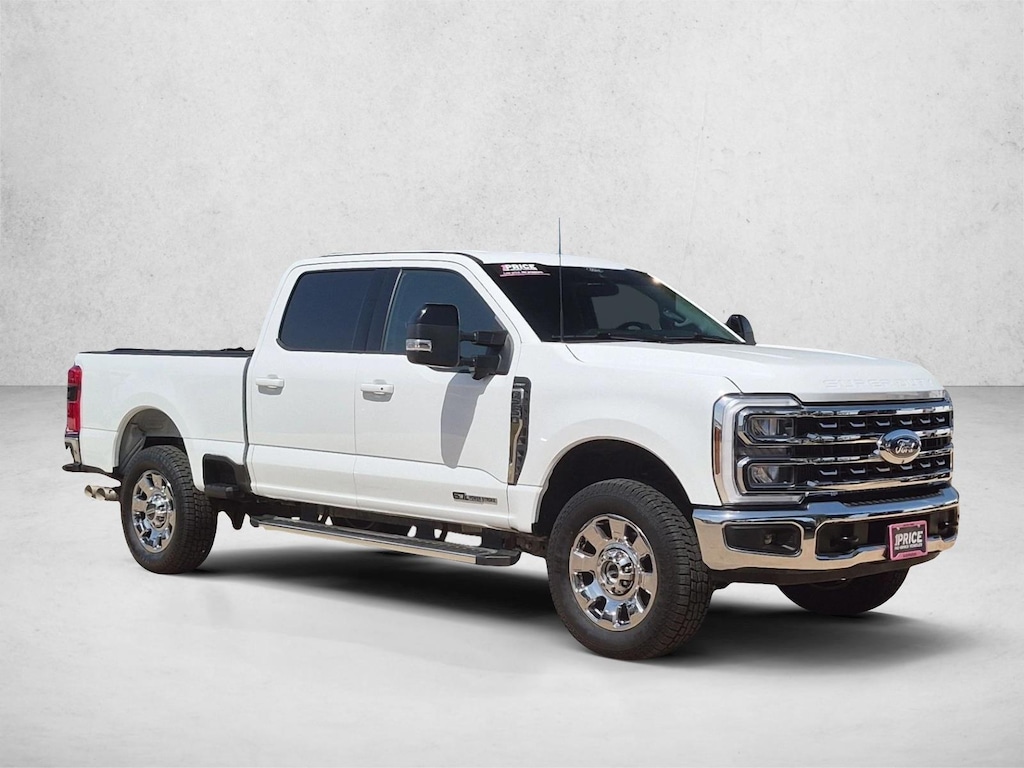 Used 2025 Ford F-250 LARIAT Truck Crew Cab
