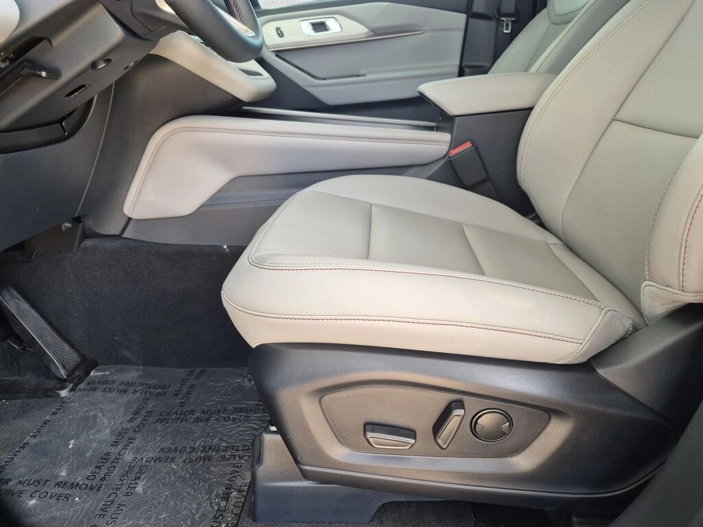 New 2026 Ford Explorer Active w/200A Pkg SUV