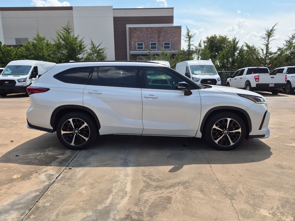 Used 2021 Toyota Highlander XSE SUV
