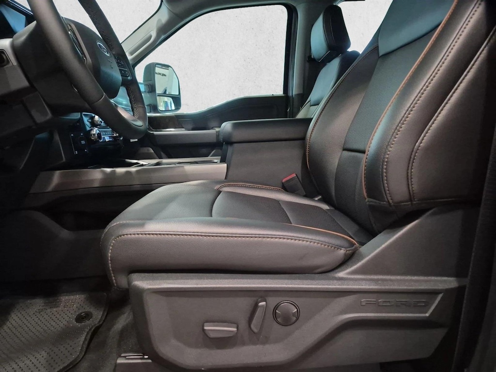 New 2026 Ford F-250 LARIAT Truck Crew Cab