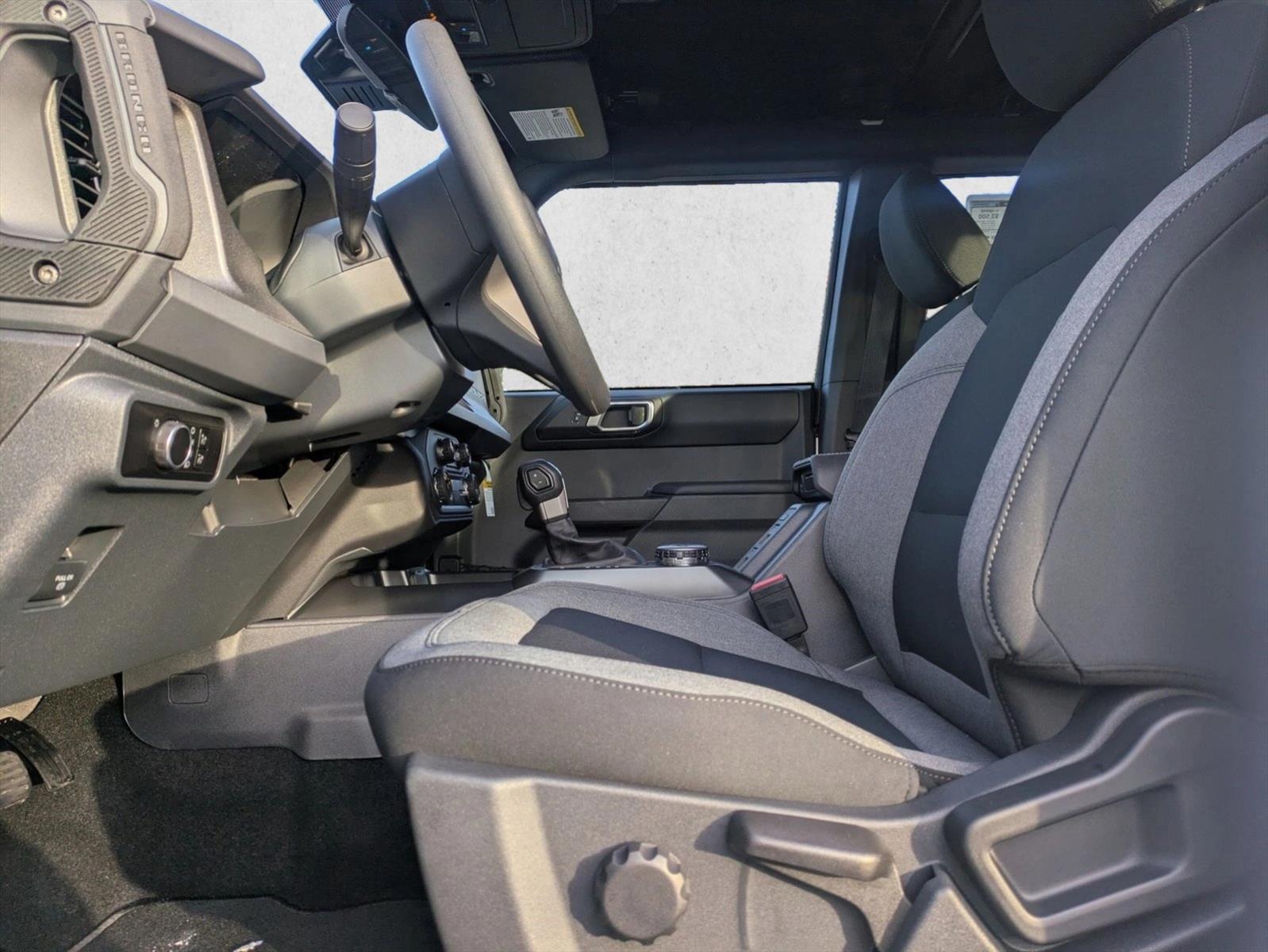 New 2025 Ford Bronco Base SUV