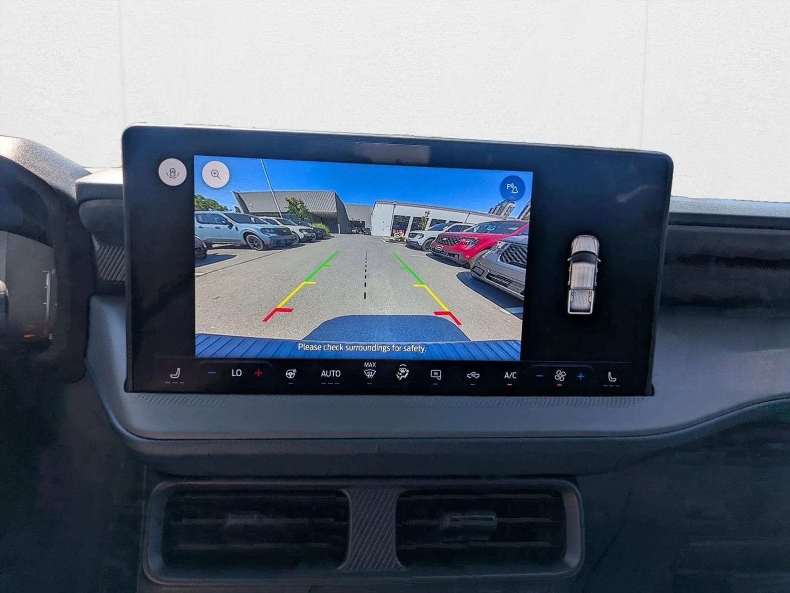 2025 Ford Maverick XLT - Photo 13