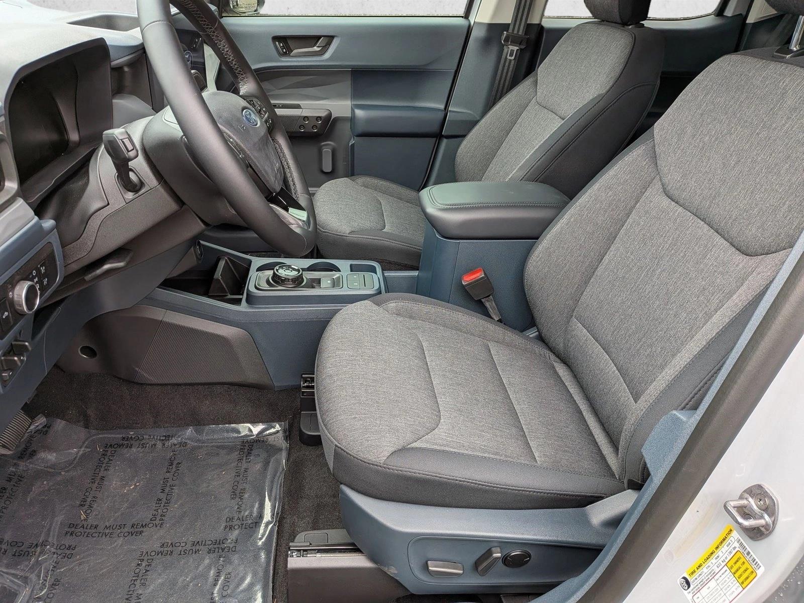 2025 Ford Maverick XLT - Photo 4