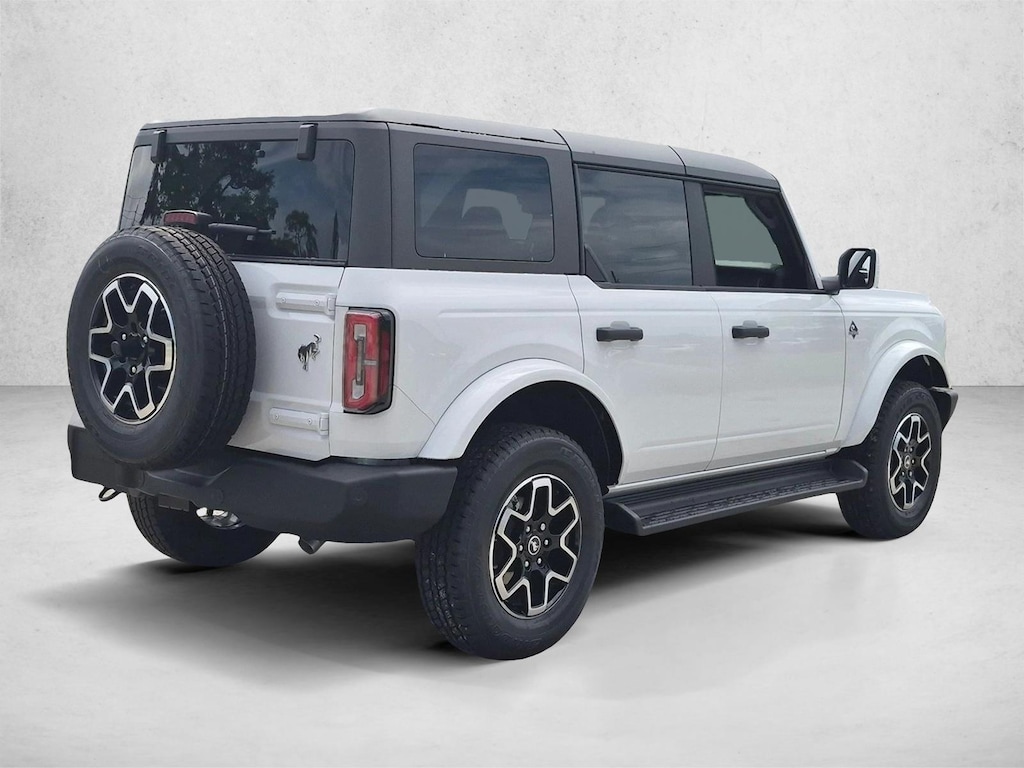 New 2026 Ford Bronco Outer Banks SUV