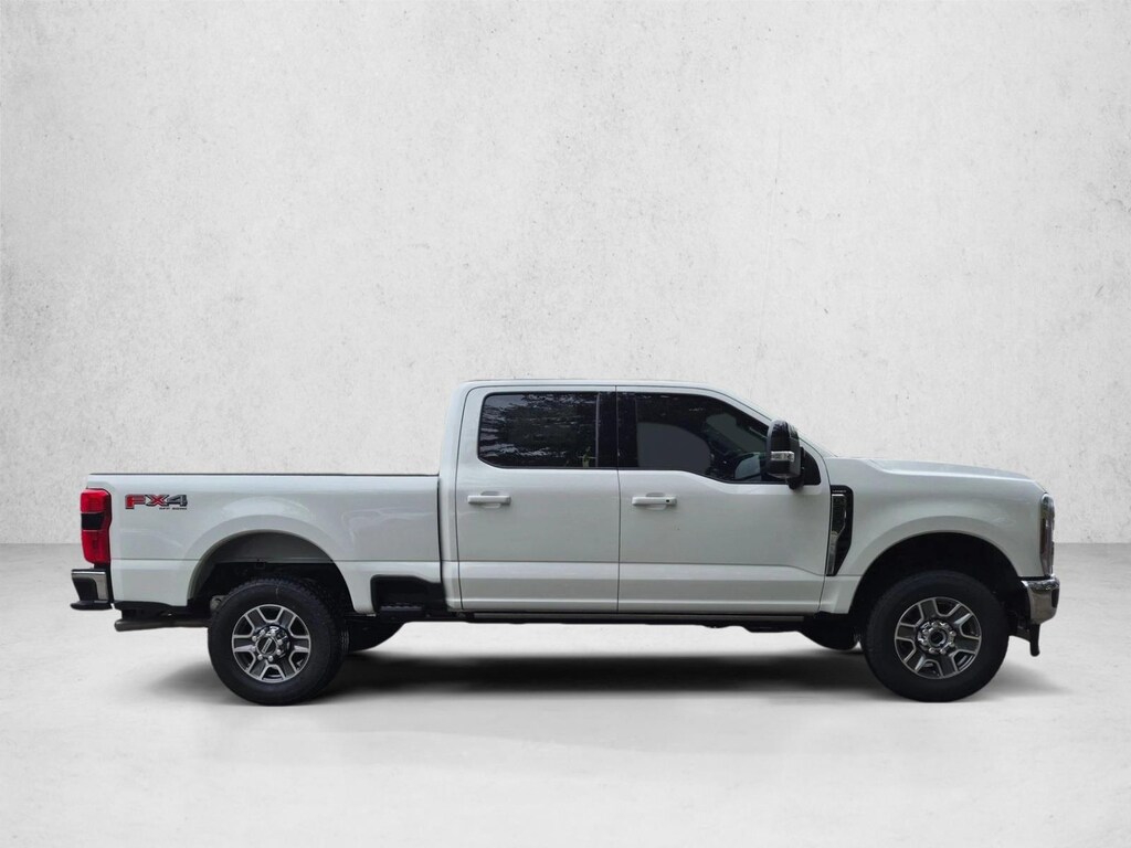 New 2026 Ford F-250 LARIAT Truck Crew Cab