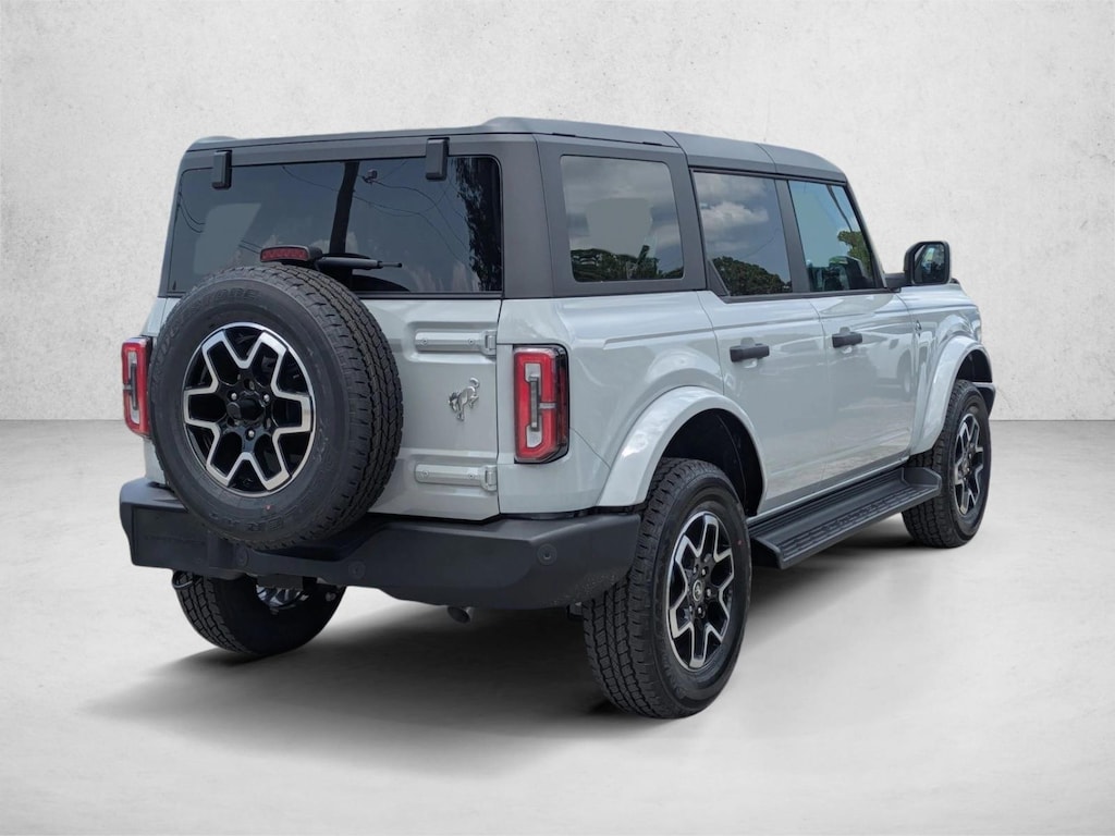 New 2026 Ford Bronco Outer Banks SUV