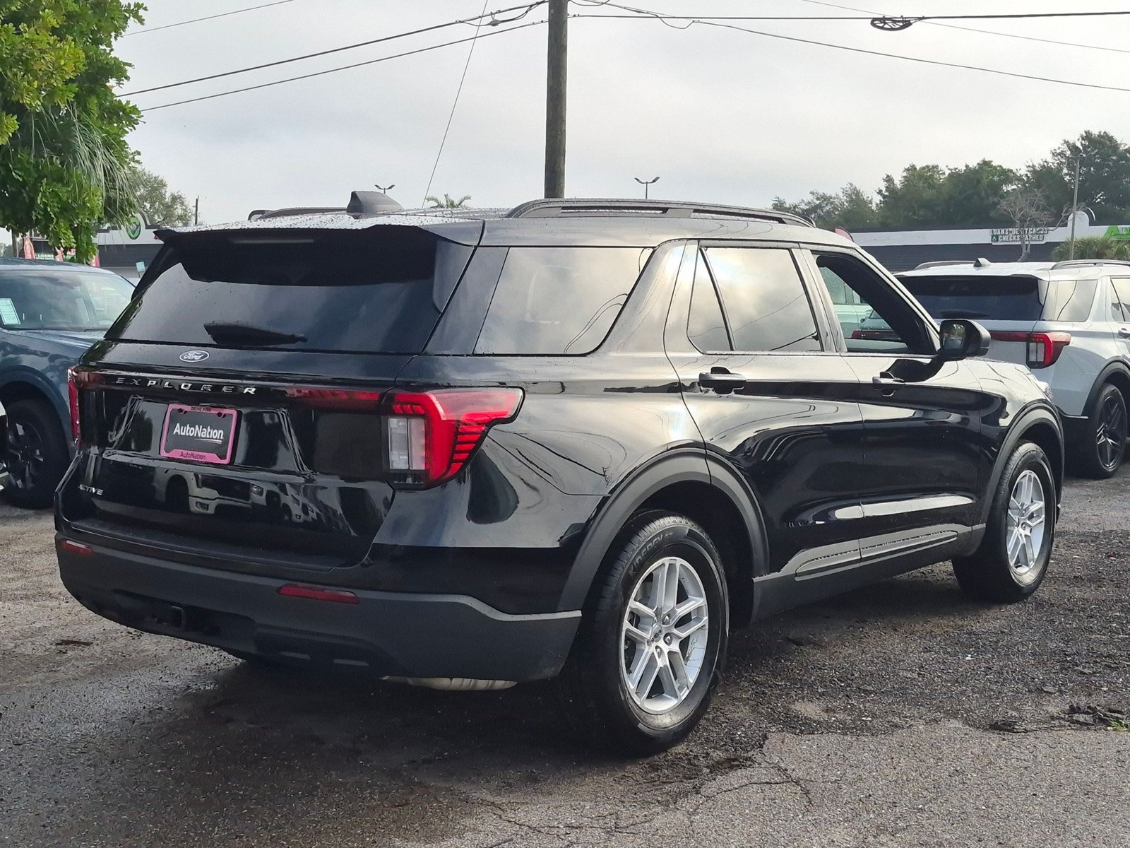 New 2027 Ford Explorer Active w/200A Pkg SUV