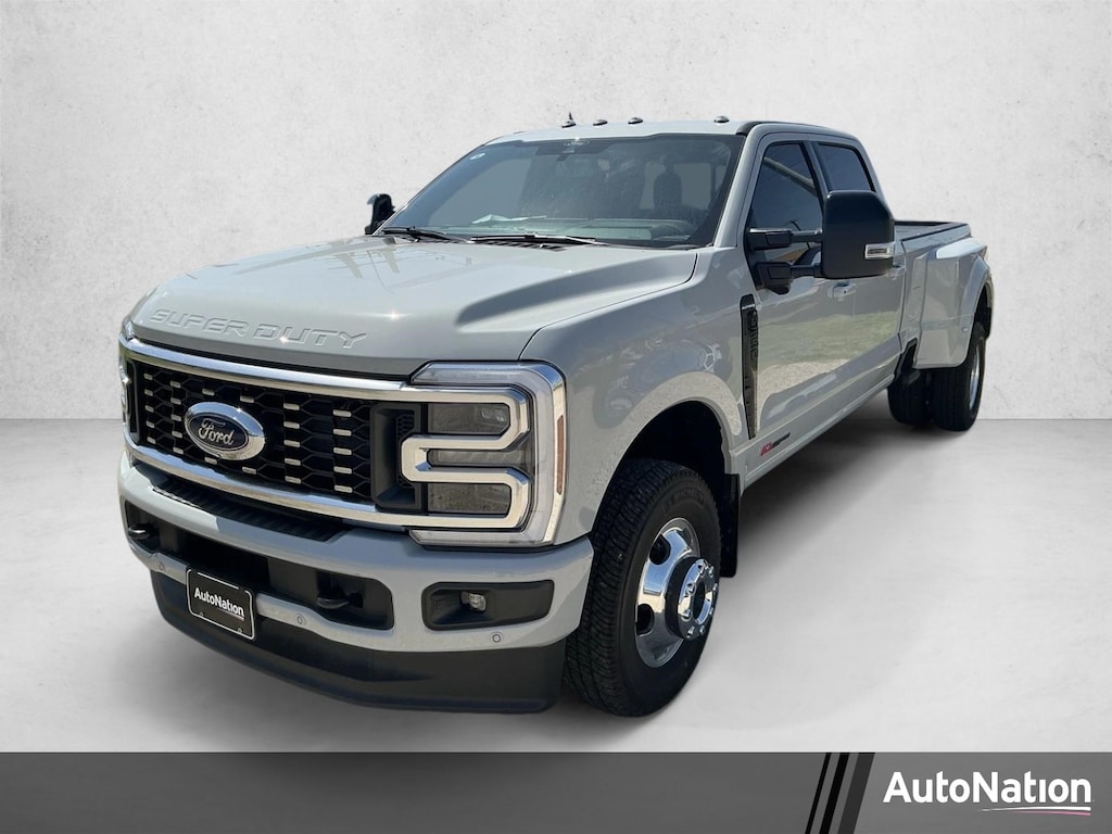 New 2026 Ford F-350 Platinum Truck Crew Cab