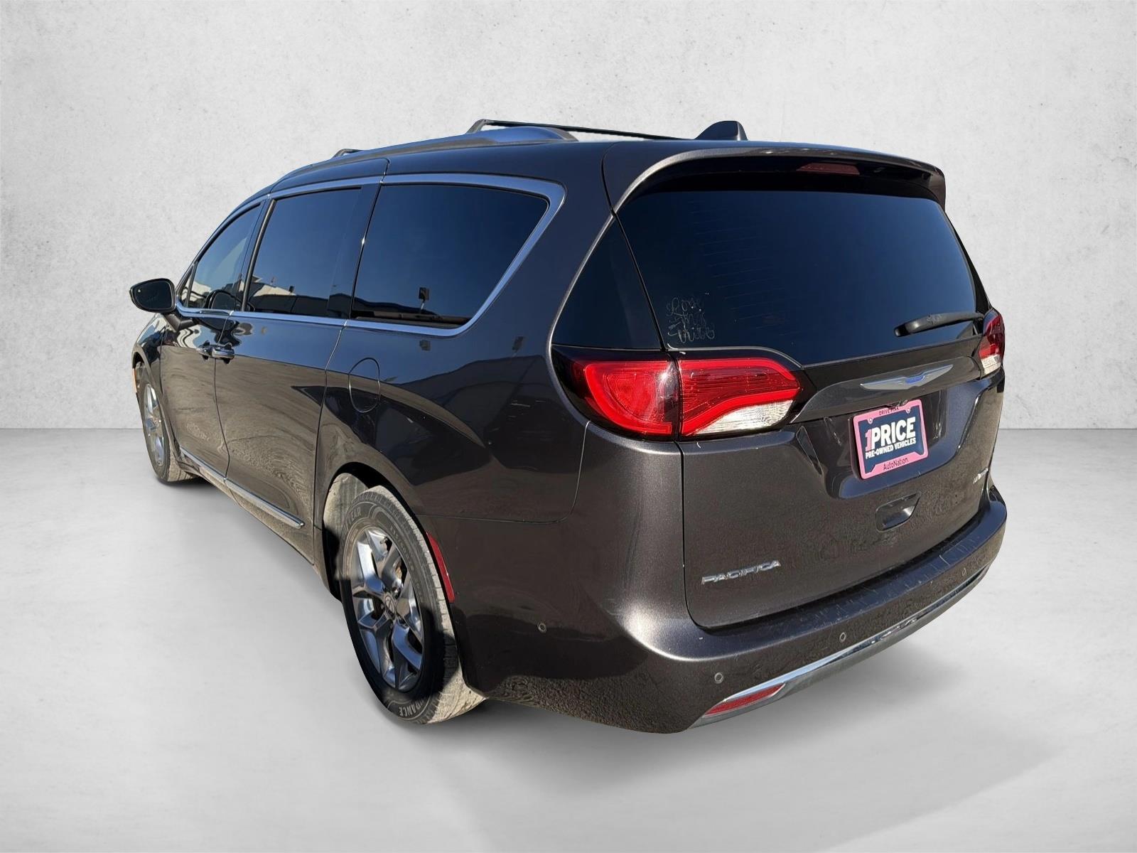 Used 2018 Chrysler Pacifica Limited with VIN 2C4RC1GG9JR257320 for sale in Burleson, TX