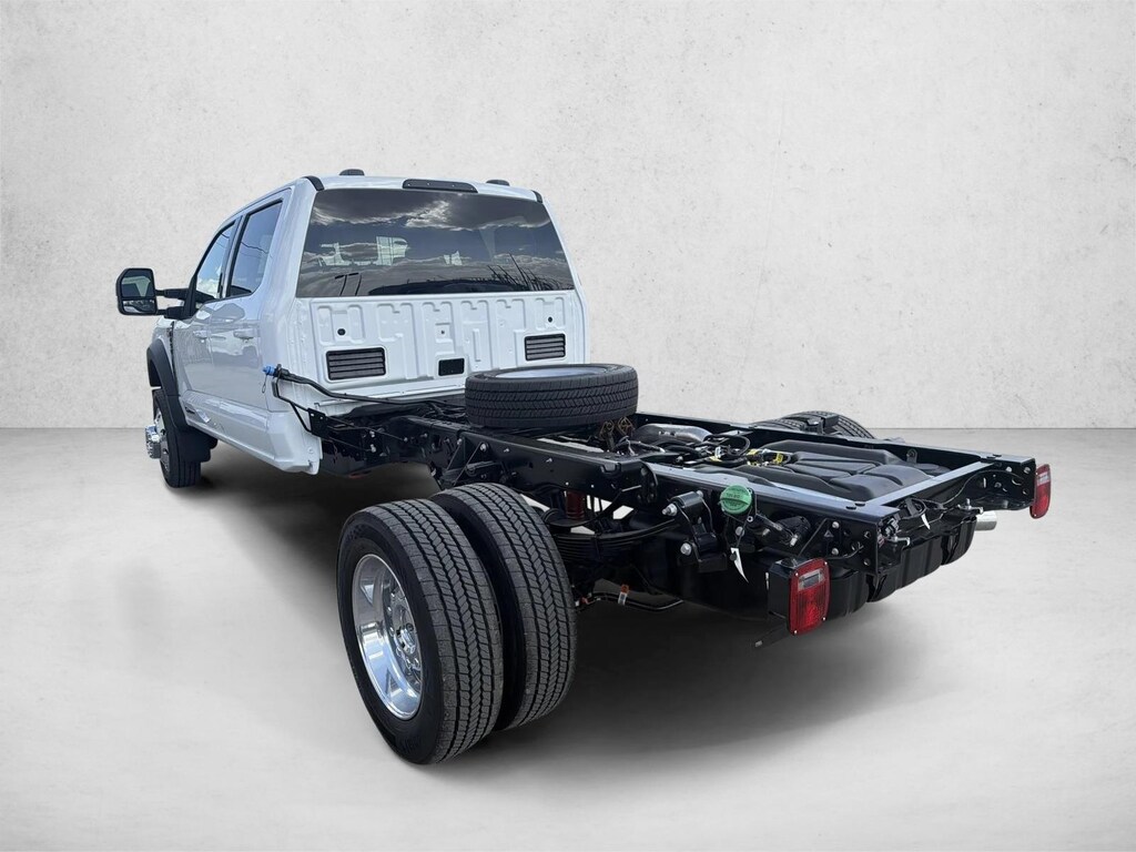 New 2027 Ford F-450 Chassis LARIAT Truck Crew Cab
