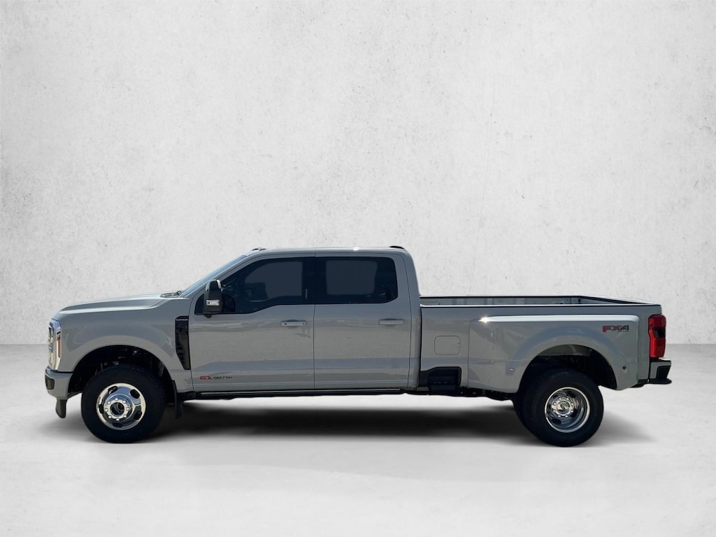 New 2026 Ford F-350 Platinum Truck Crew Cab