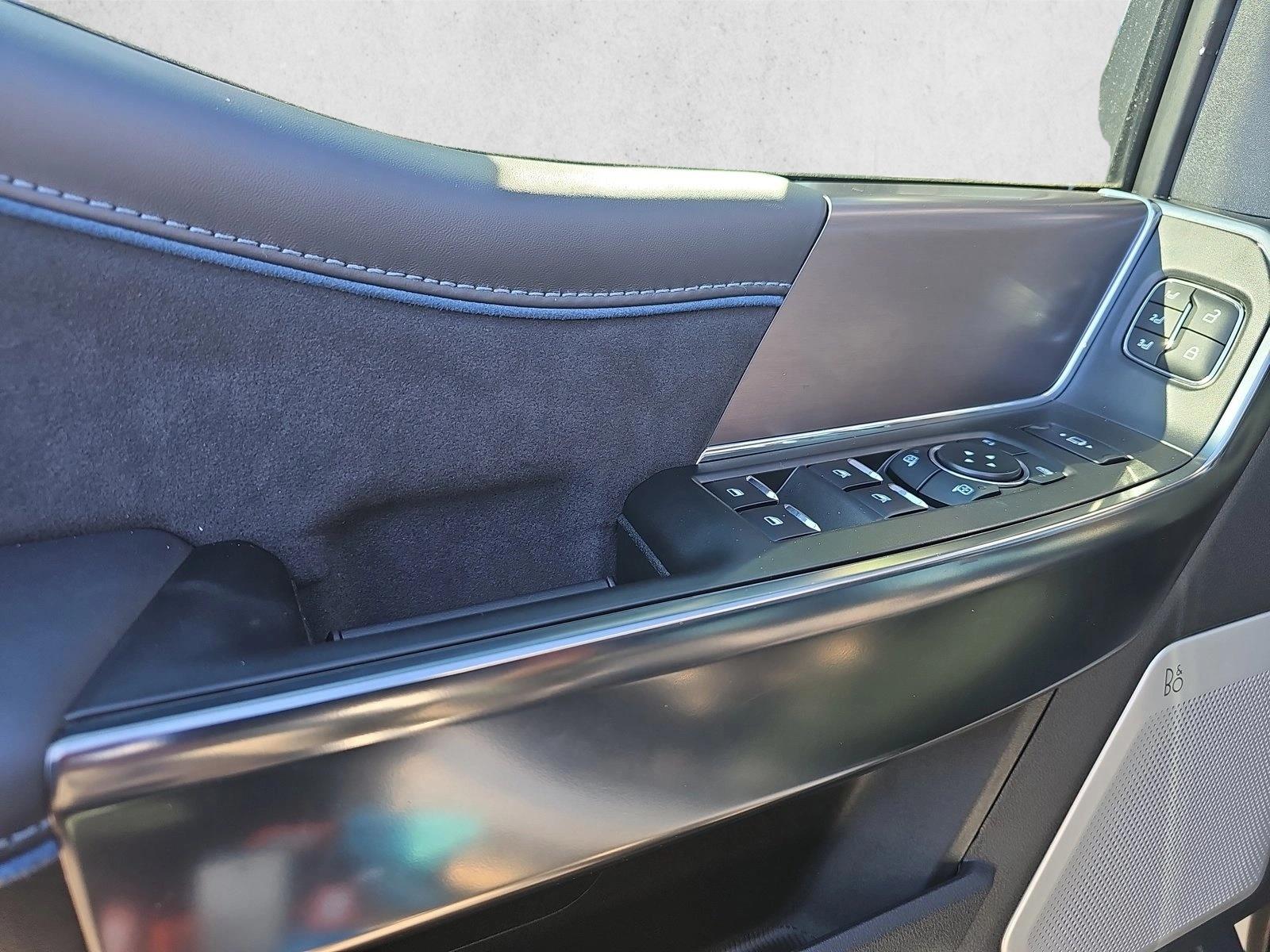 2026 Ford F-250 Super Duty Platinum - Photo 14