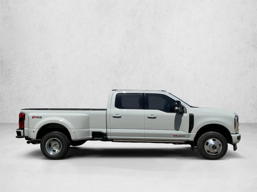 New 2026 Ford F-350 Platinum Truck Crew Cab