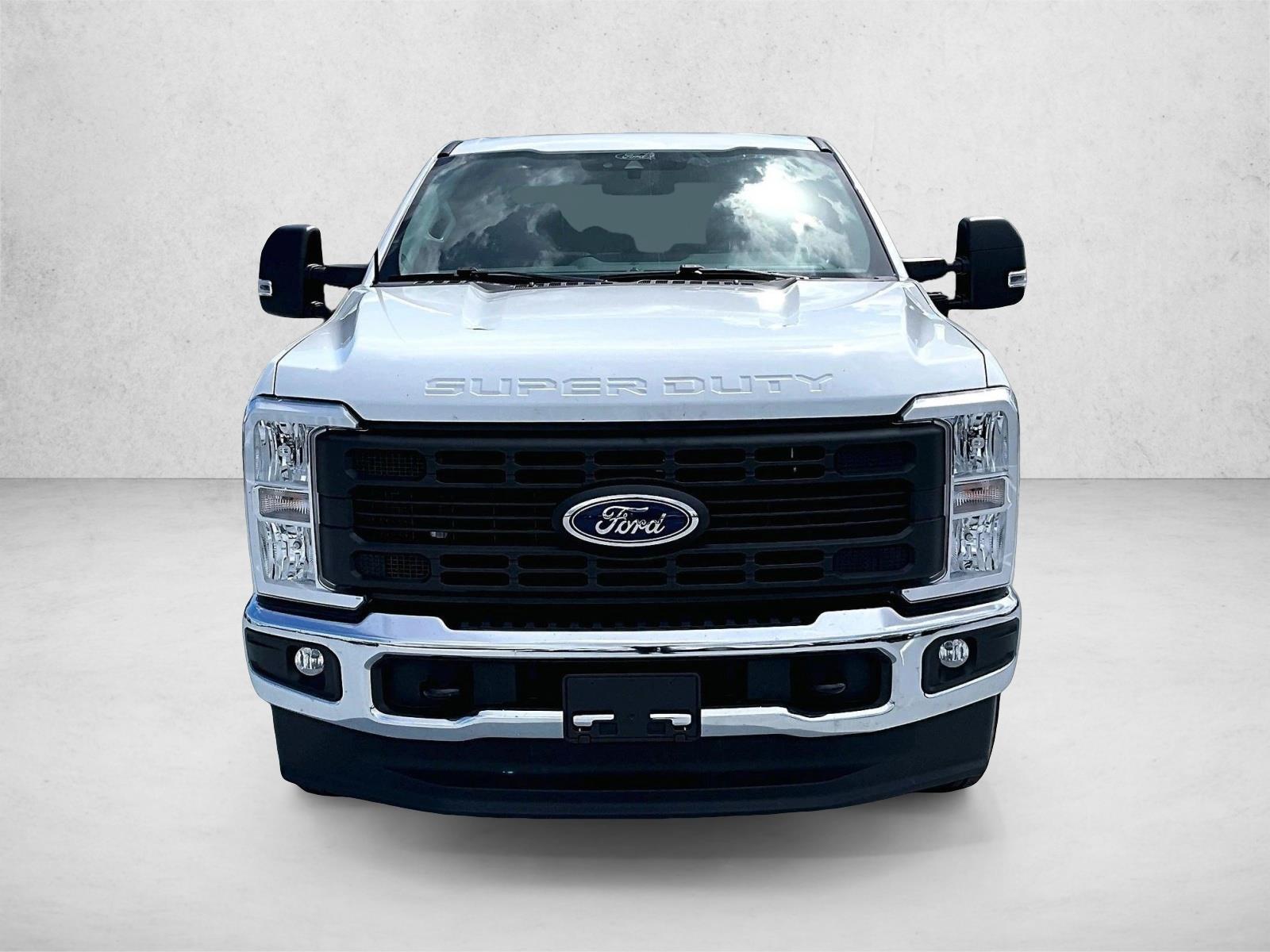 Used 2025 Ford F-250 XL Truck Crew Cab