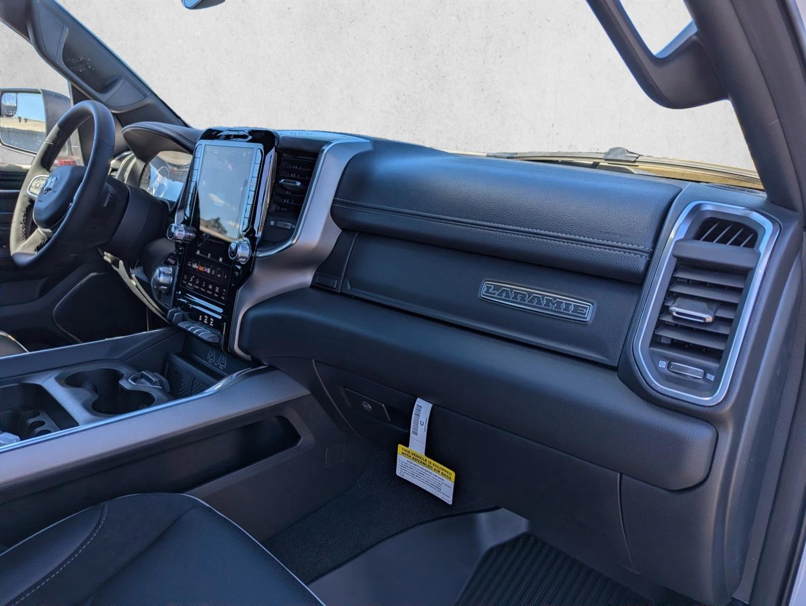 2026 RAM 1500 Laramie - Photo 27