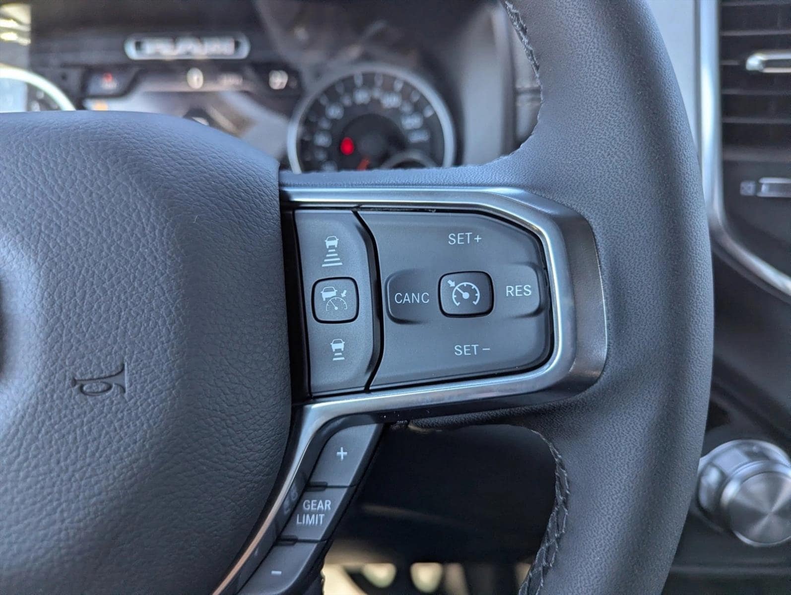 2026 RAM 1500 Laramie - Photo 14