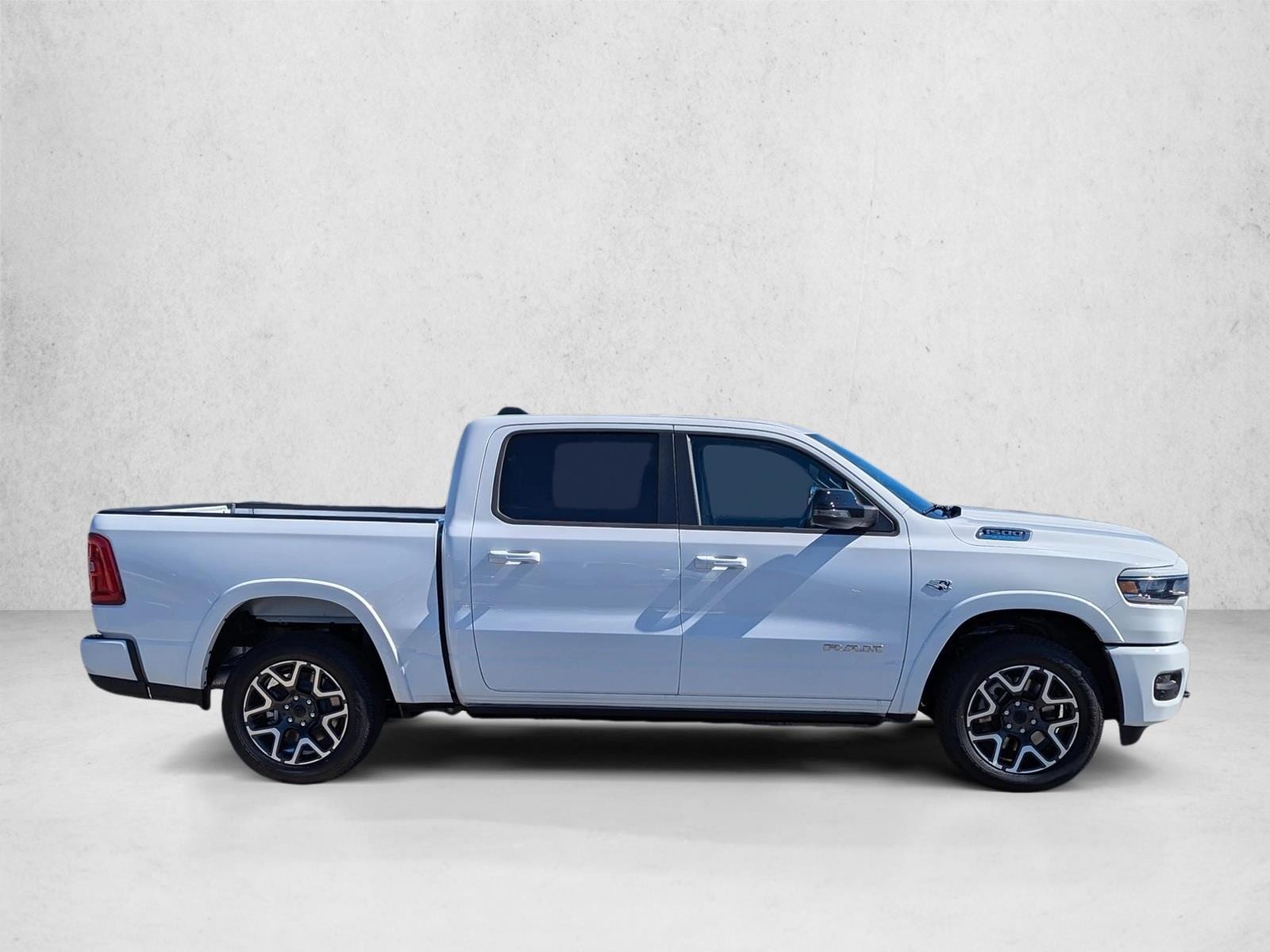 2026 RAM 1500 Laramie - Photo 4