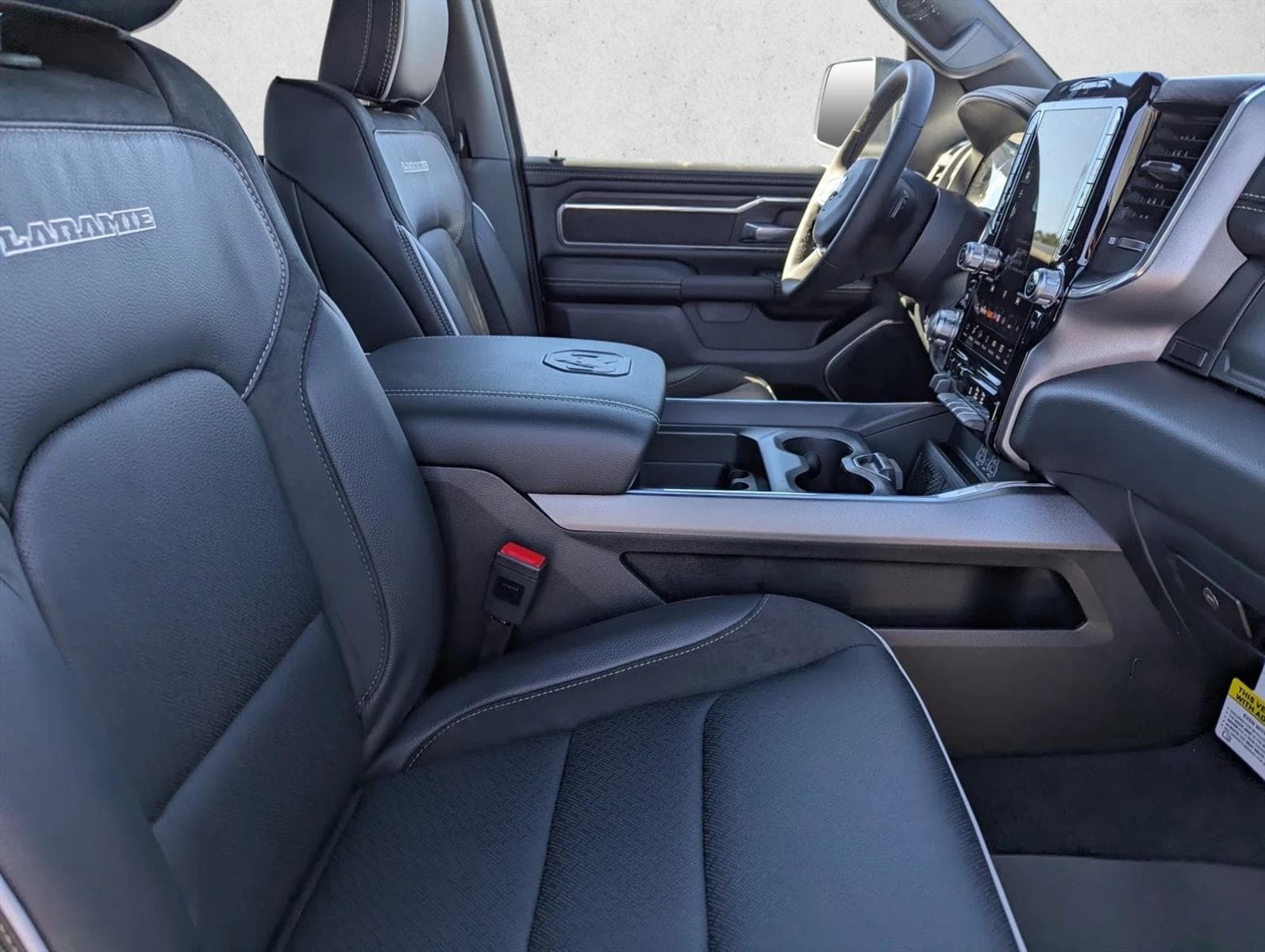 2026 RAM 1500 Laramie - Photo 28