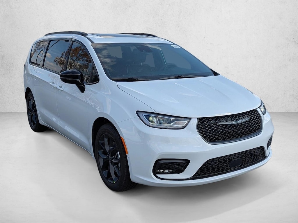 New 2026 Chrysler Pacifica Limited Van Passenger Van
