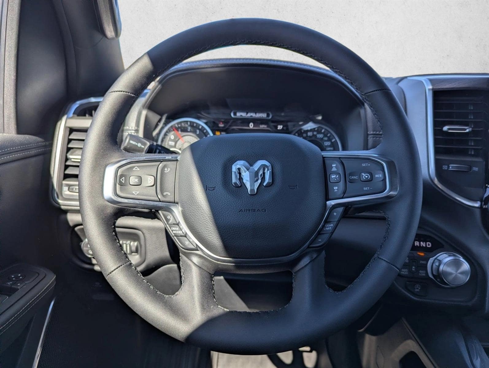 2026 RAM 1500 Laramie - Photo 15