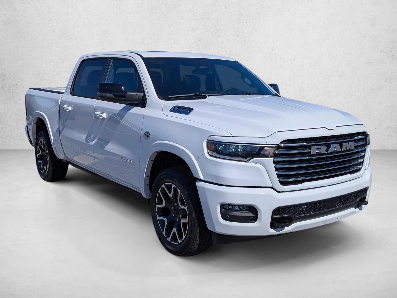 2026 RAM 1500 Laramie - Photo 3