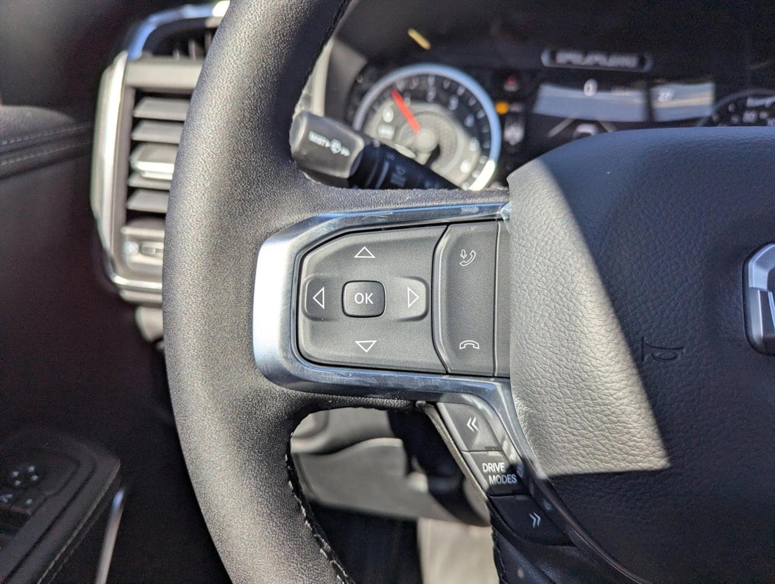 2026 RAM 1500 Laramie - Photo 13
