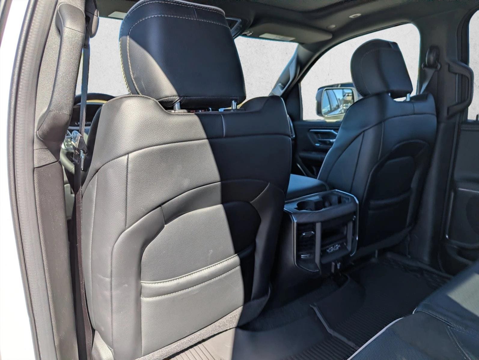 2026 RAM 1500 Laramie - Photo 24