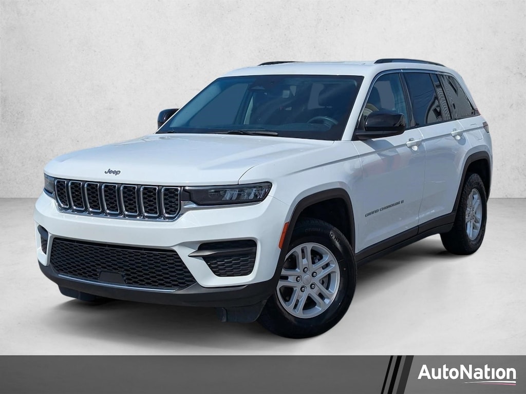Used 2024 Jeep Grand Cherokee Laredo Sport Utility