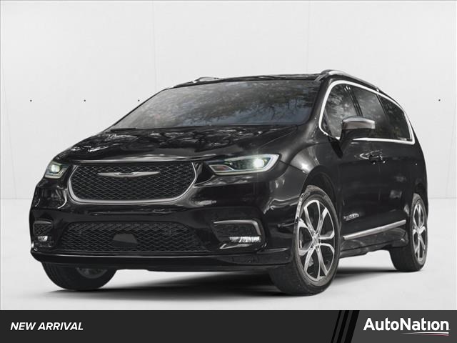 Used 2025 Chrysler Pacifica Select Mini-van Passenger