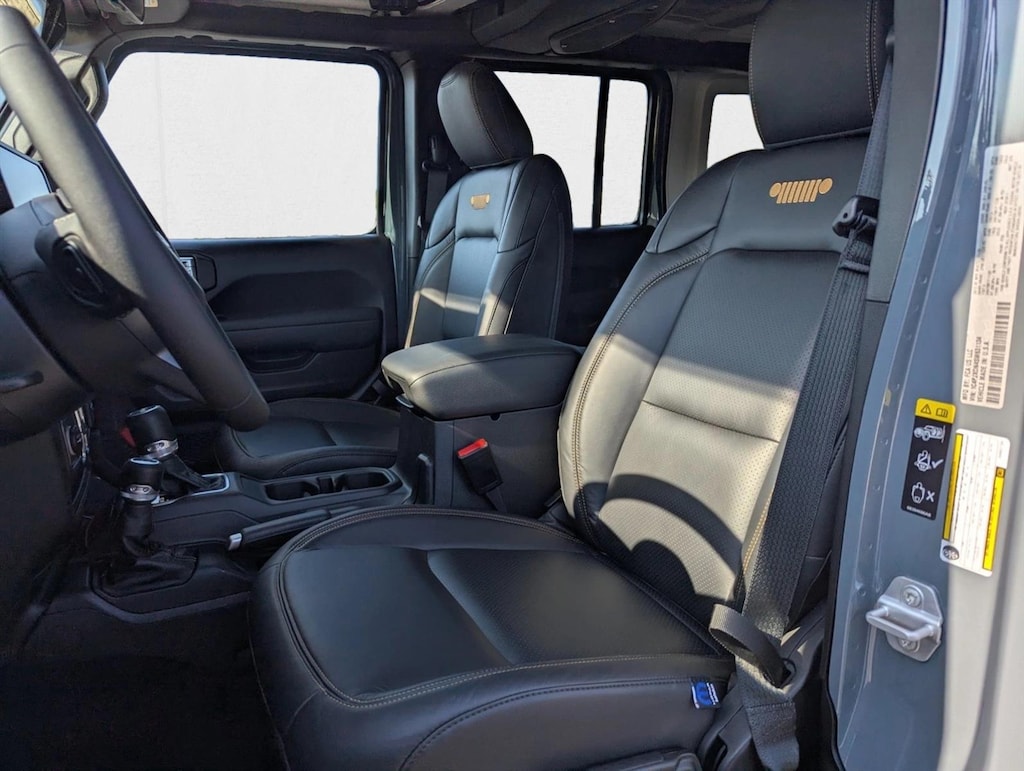 New 2025 Jeep Wrangler Sport S SUV