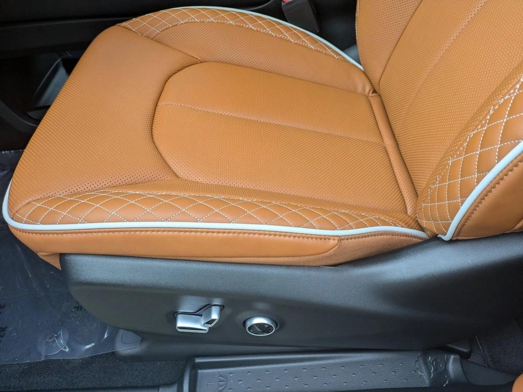 New 2026 Chrysler Pacifica Pinnacle Passenger Van