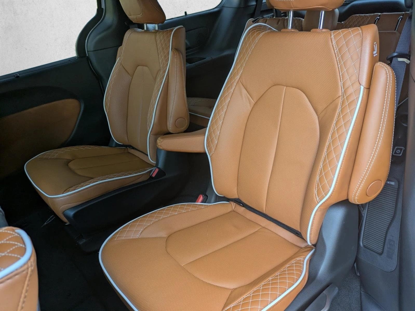 2026 Chrysler Pacifica Pinnacle - Photo 11