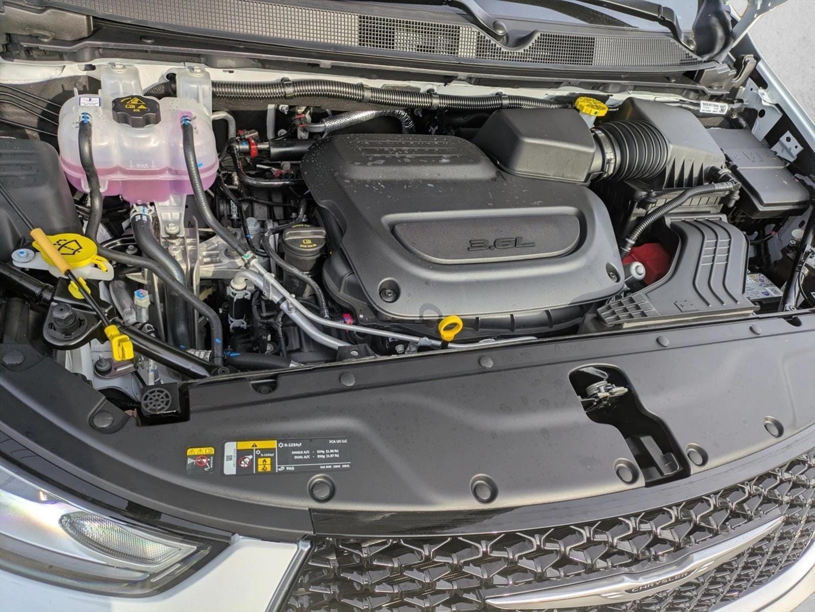 2026 Chrysler Pacifica Pinnacle - Photo 17