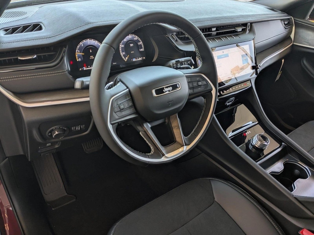 New 2026 Jeep Grand Cherokee Laredo Altitude SUV