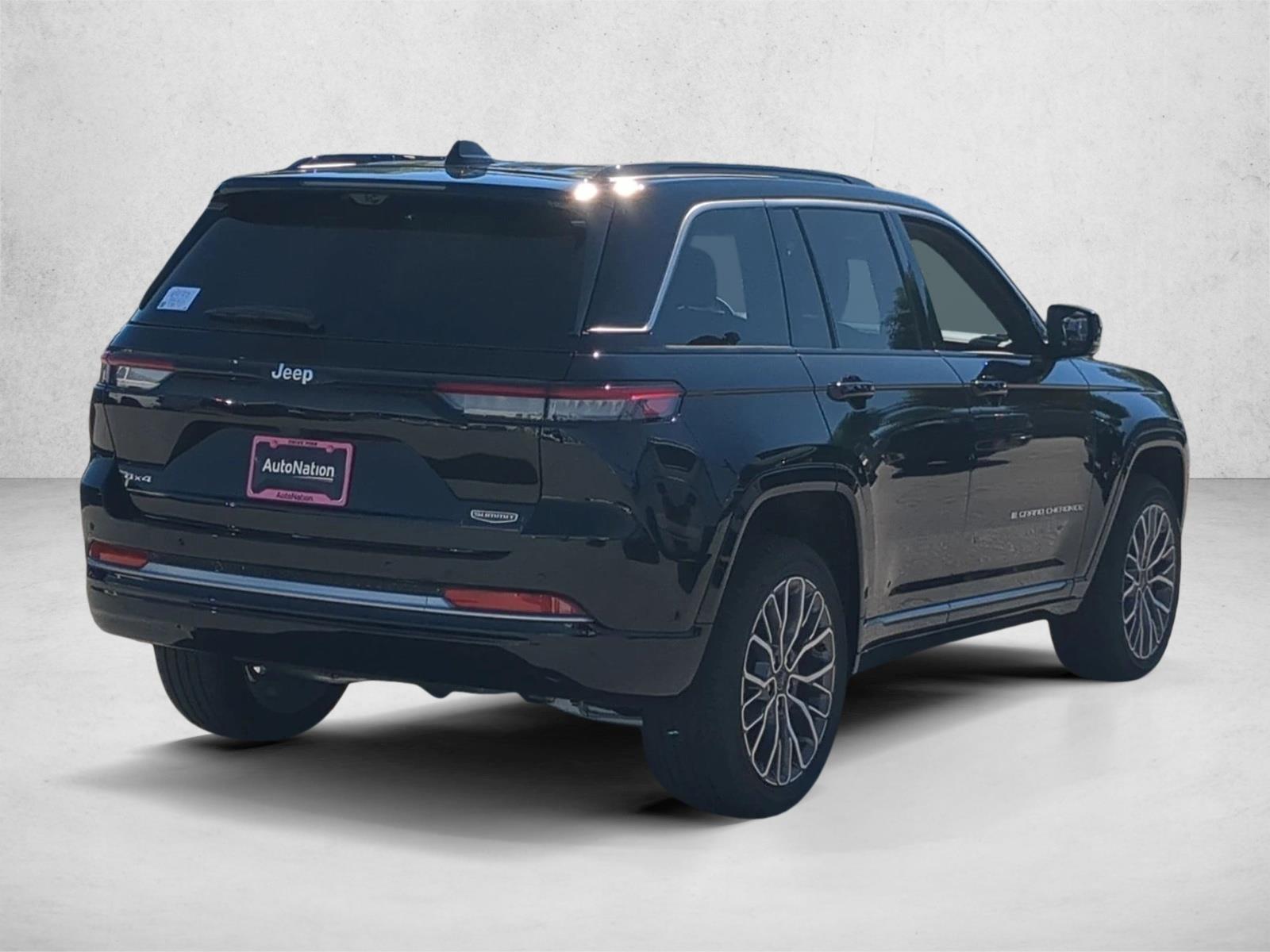 New 2027 Jeep Grand Cherokee Summit SUV