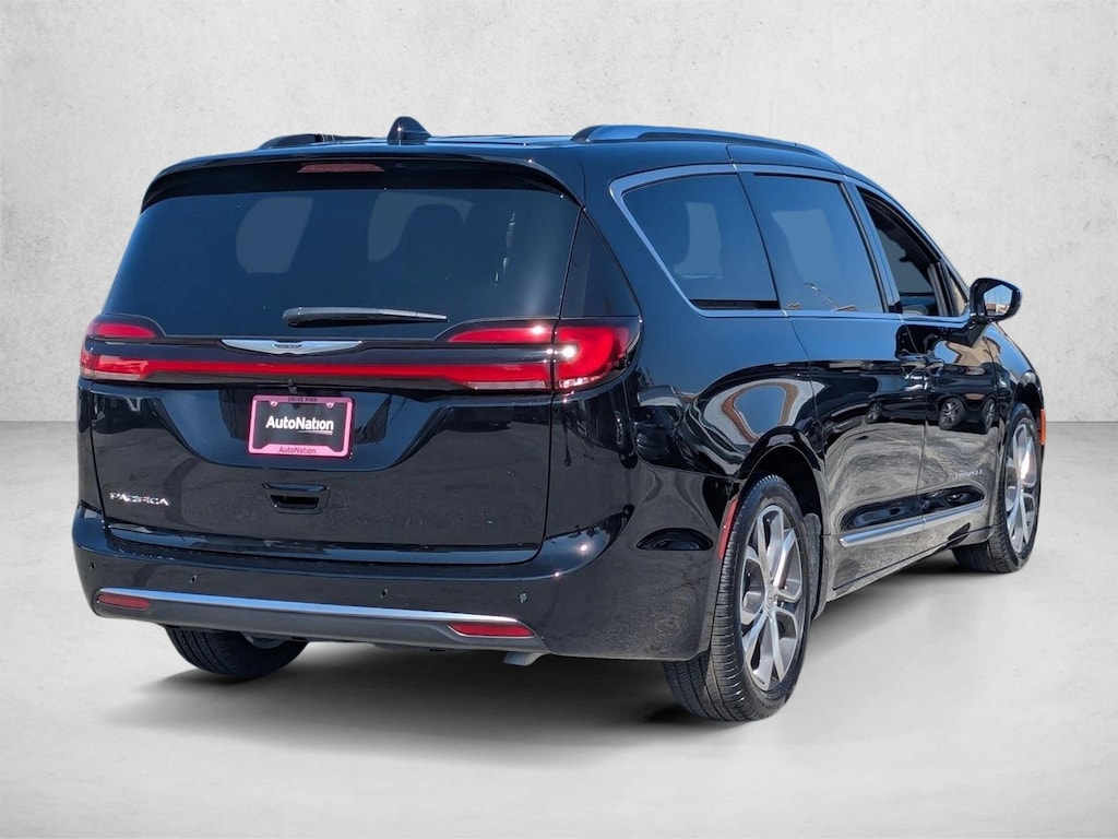 New 2026 Chrysler Pacifica Pinnacle Van Passenger Van