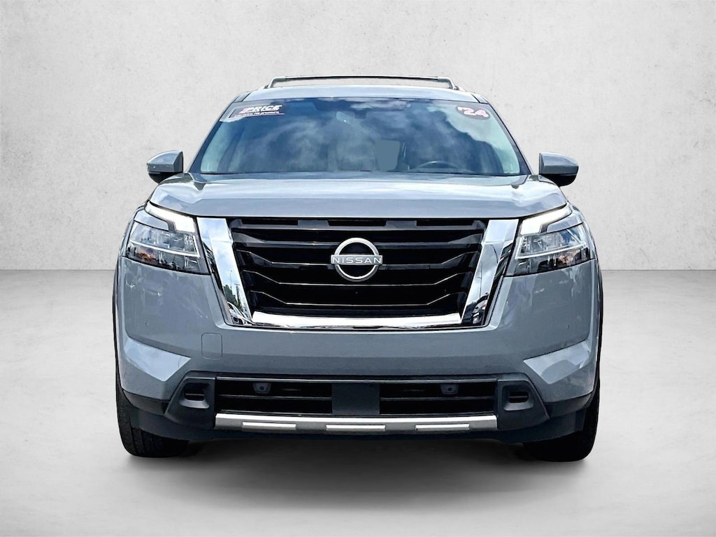 Used 2024 Nissan Pathfinder Platinum SUV