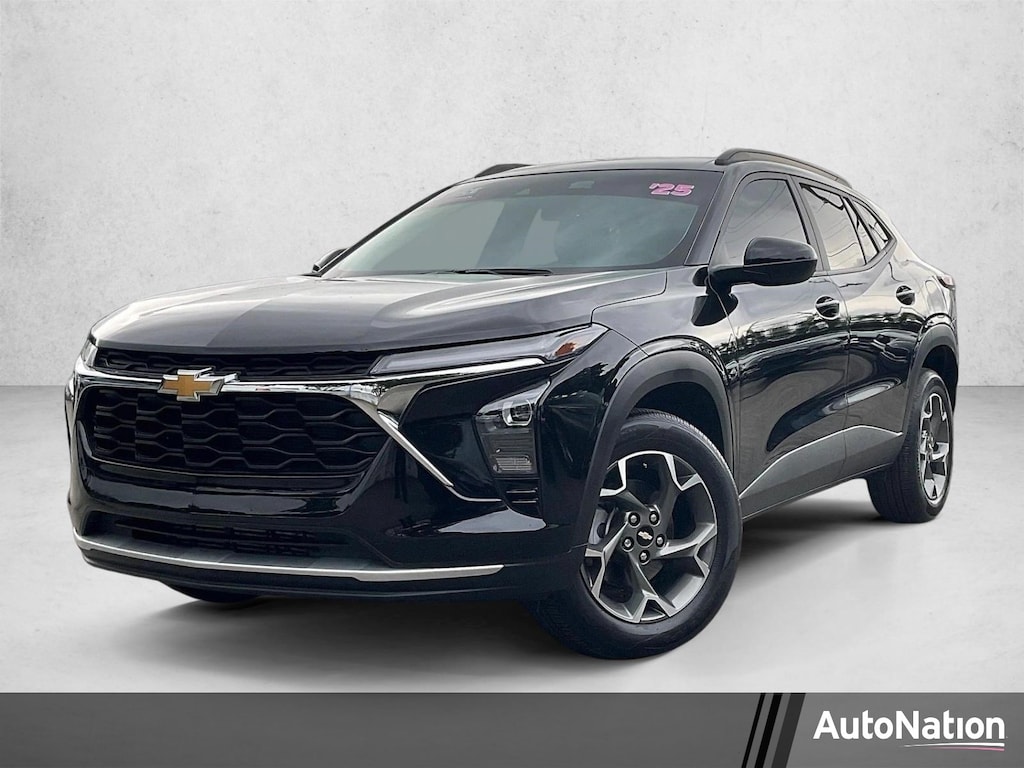 Used 2025 Chevrolet Trax LT SUV