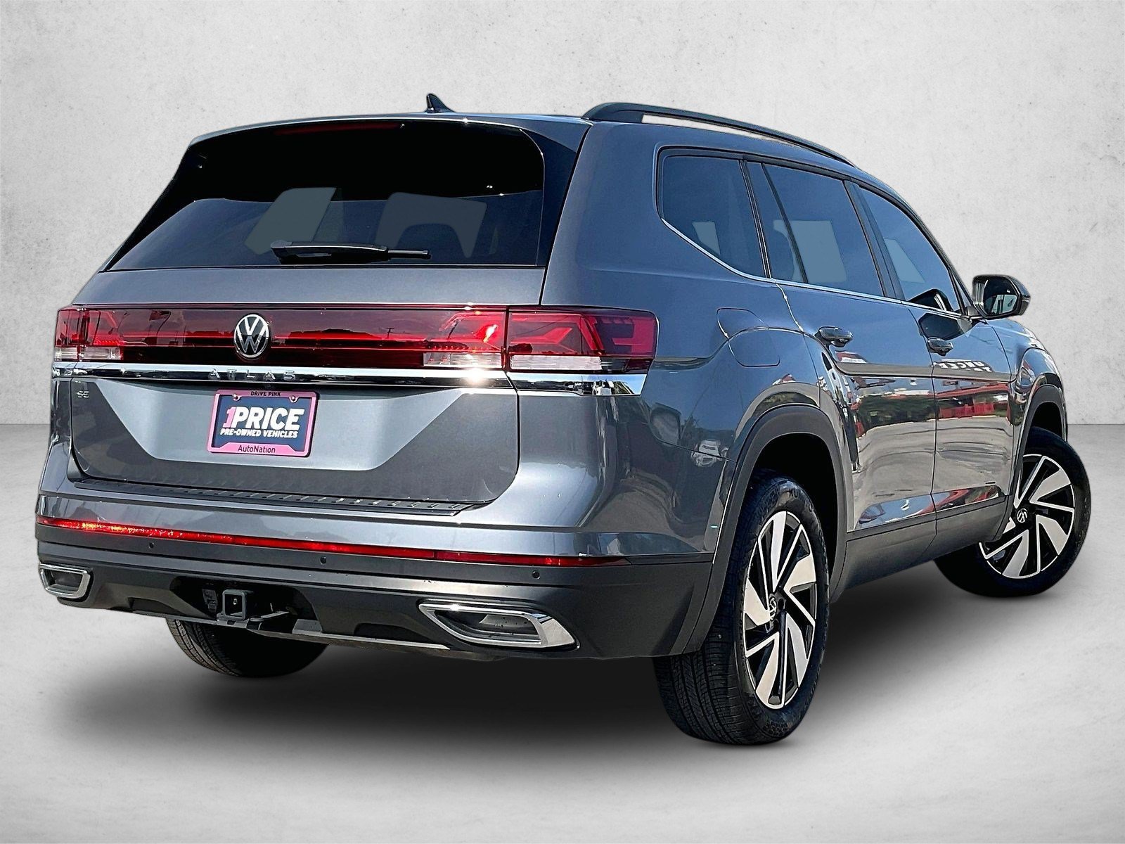 Used 2024 Volkswagen Atlas 2.0T SE w/Technology SUV
